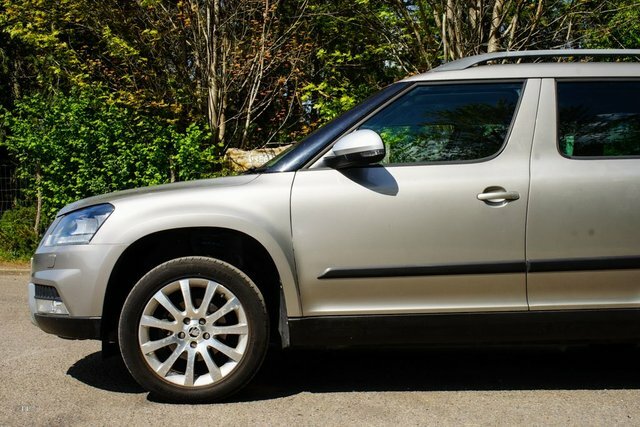 Skoda Yeti 2015 1.2 Tsi Se Outdoor Dsg Euro 6 Ss Beige #6