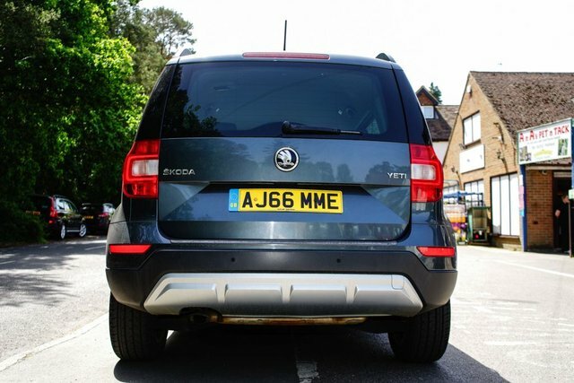 Skoda Yeti 2017 1.2 Tsi Se L Outdoor Dsg Euro 6 S Grey #5