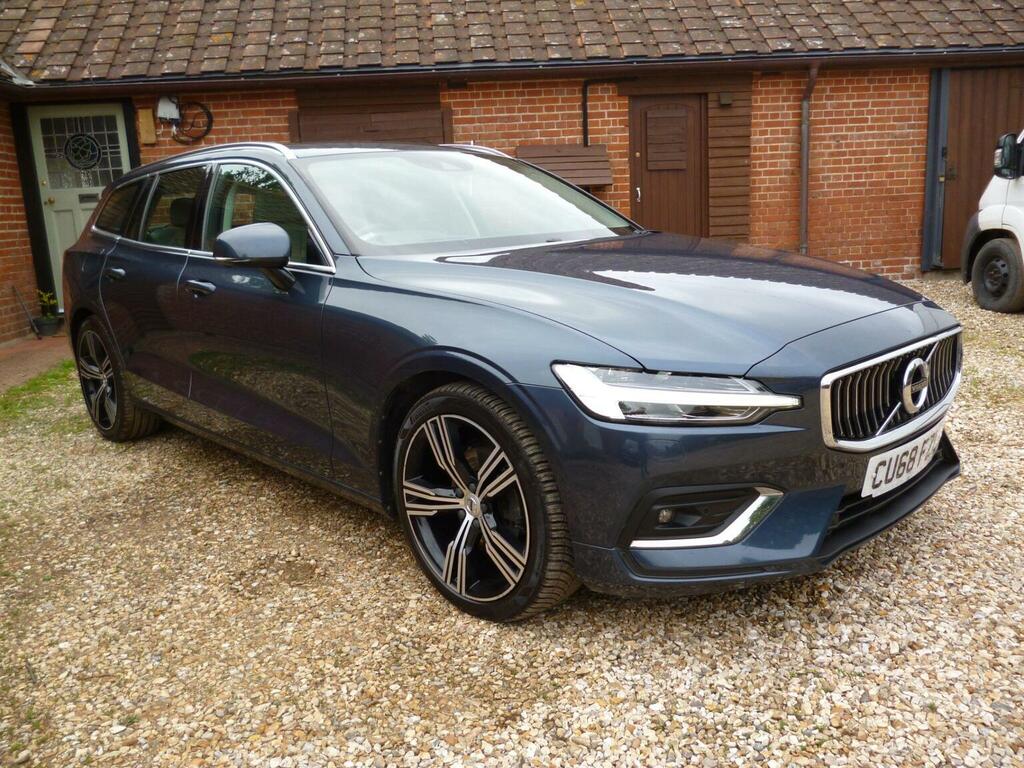 Volvo V60 Estate 2.0 D4 Inscription Pro Euro 6 Ss CU68FZL Blue #3