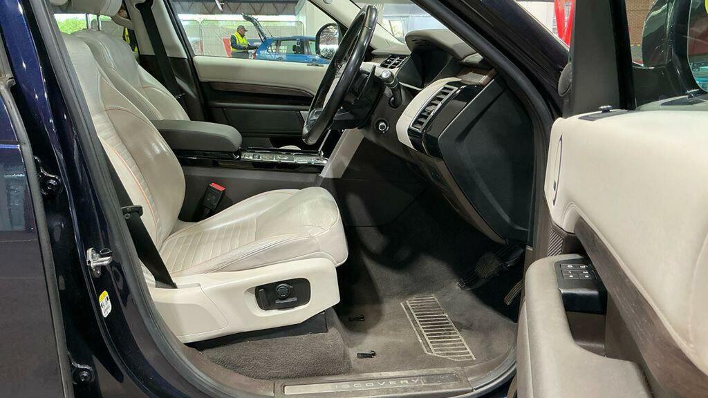 Land Rover Discovery Suv 3.0 Sd V6 Hse 4Wd Euro 6 Ss 2018 KP68NNX Blue #2
