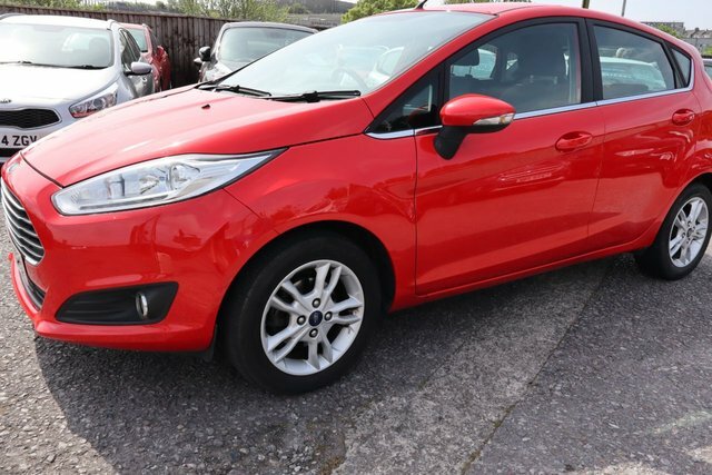 Ford Fiesta 1.25 Zetec Hatchback Euro 6 82 OV65ZPO Red #5