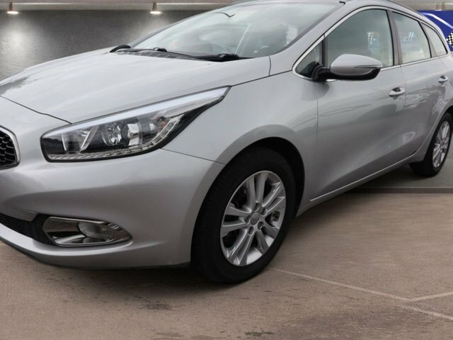 Kia Ceed 1.6 Crdi 2 Sportswagon Euro 5 126 Silver #4