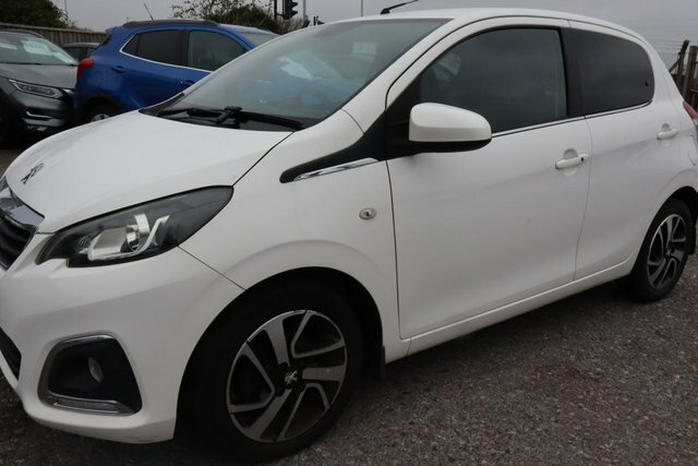 Peugeot 108 1.2 Puretech Allure Hatchback Eu YO65FDK White #5