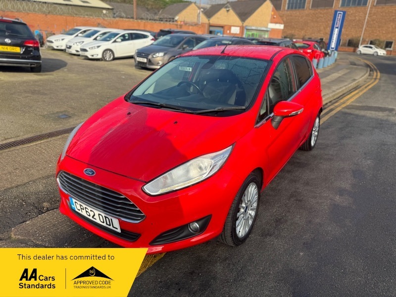 Ford Fiesta 1.6 Titanium Powershift Euro Red