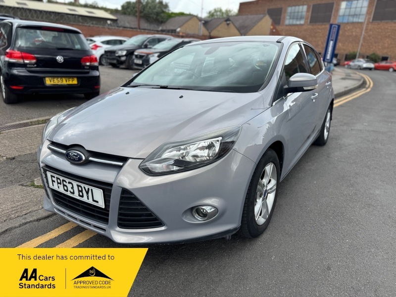 Ford Focus 1.6 Zetec Powershift Euro FP63BYL Silver #2