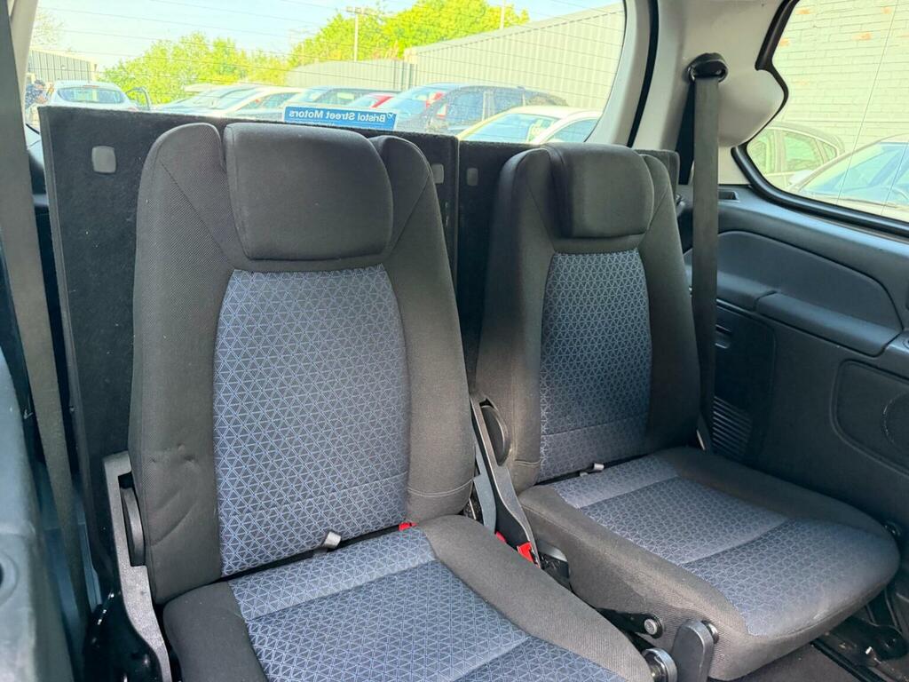 Ford Galaxy Ghia 1.8 Silver #25