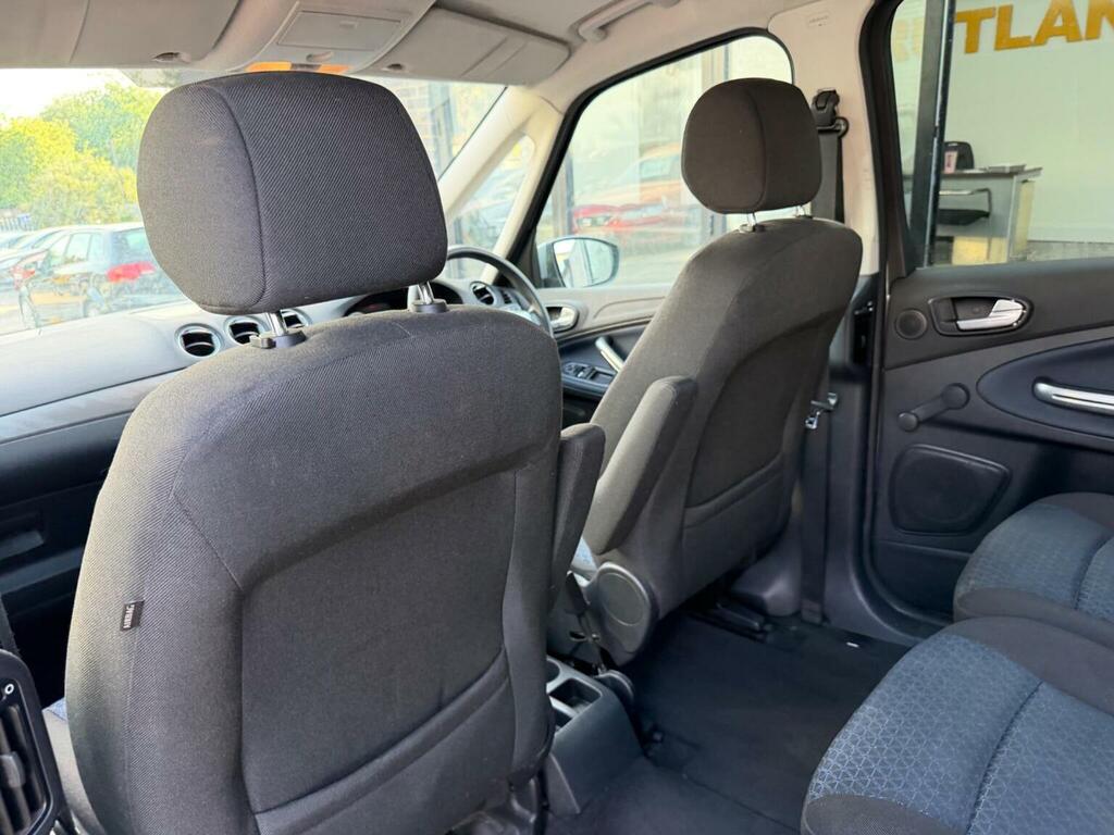 Ford Galaxy Ghia 1.8 Silver #30