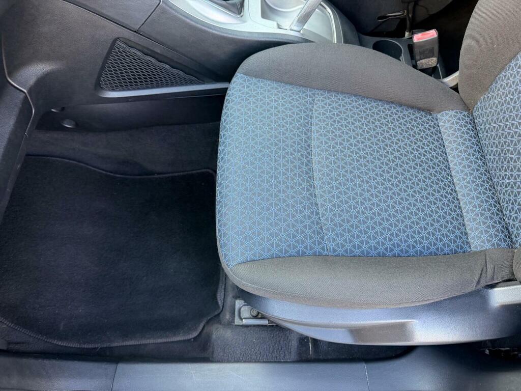 Ford Galaxy Ghia 1.8 Silver #18