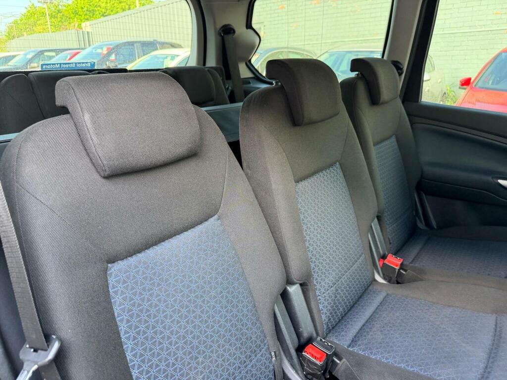 Ford Galaxy Ghia 1.8 Silver #22