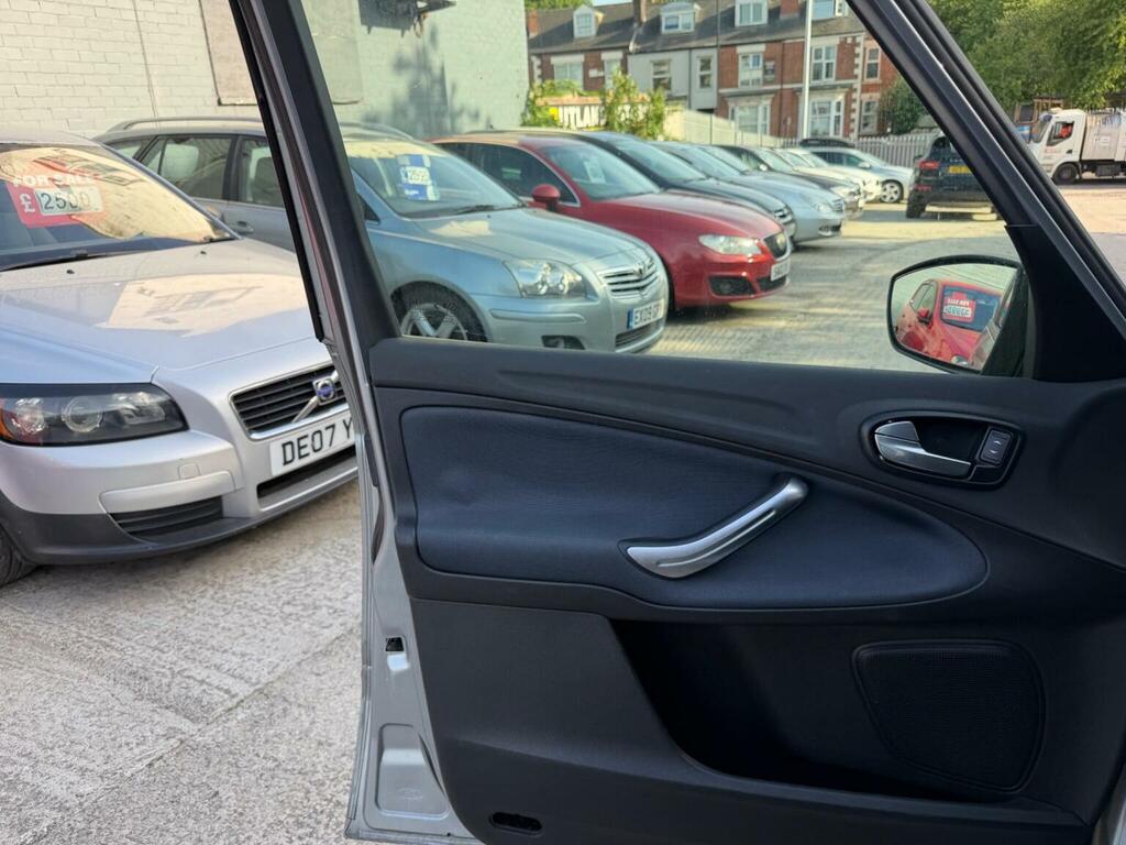 Ford Galaxy Ghia 1.8 Silver #14