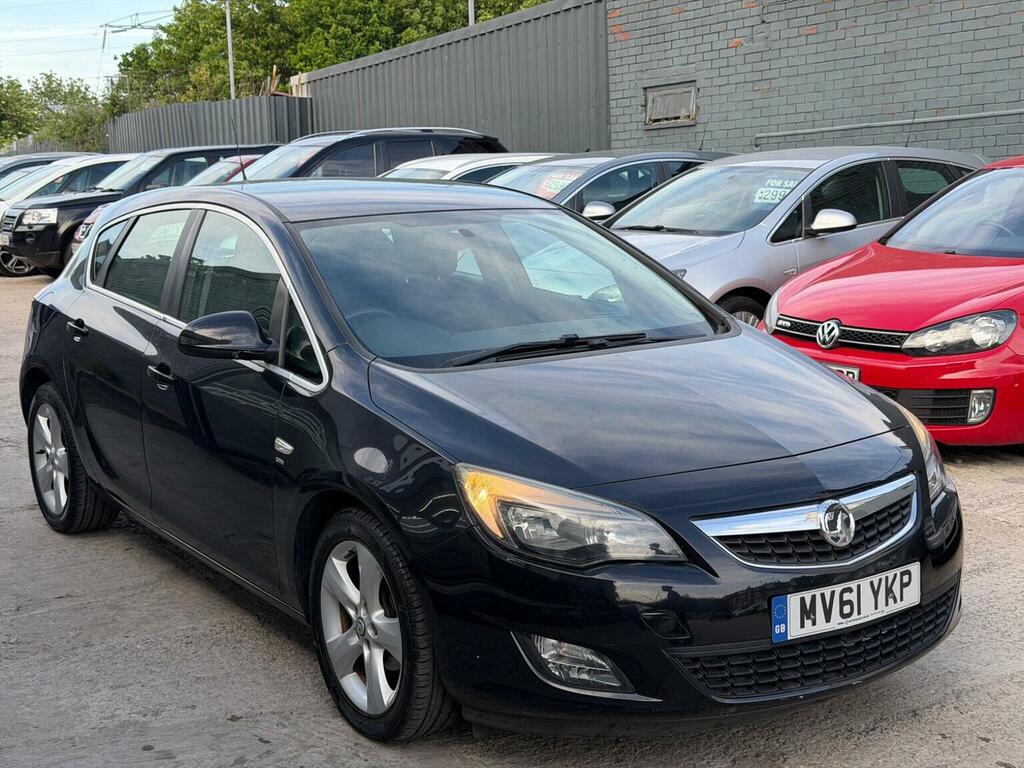 Vauxhall Astra 1.6 16V Sri Euro 5 MV61YKP Black #3