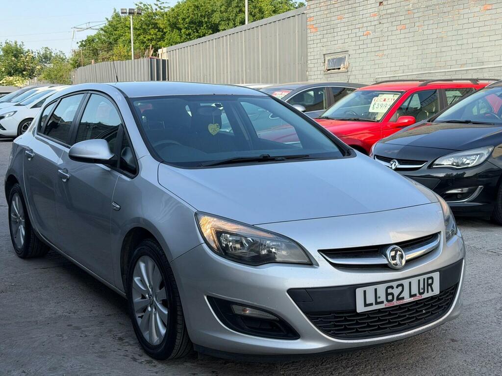 Vauxhall Astra 1.4 16V Exclusiv Euro 5 LL62LUR Silver #3