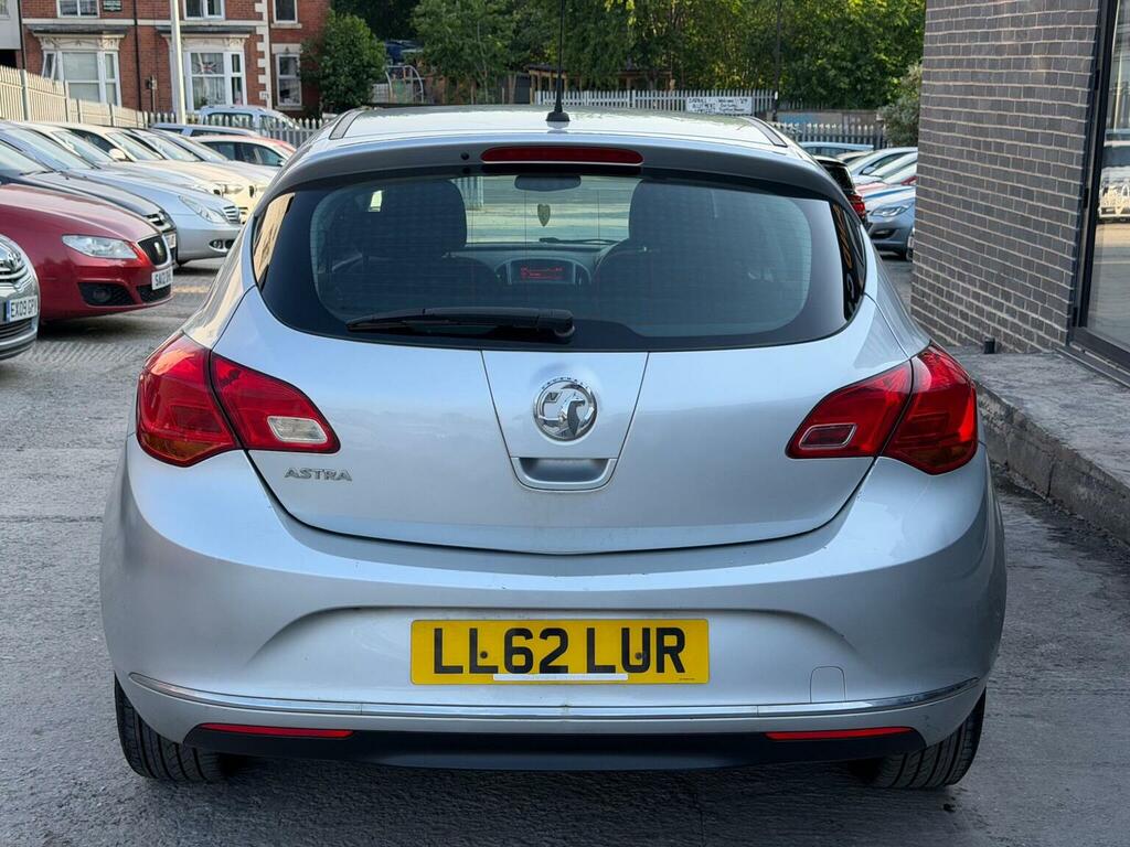 Vauxhall Astra 1.4 16V Exclusiv Euro 5 LL62LUR Silver #5