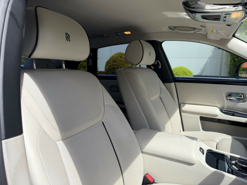 Rolls-Royce Ghost Ghost V12 Swb Green #25