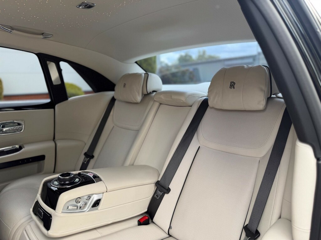 Rolls-Royce Ghost Ghost V12 Swb Green #35