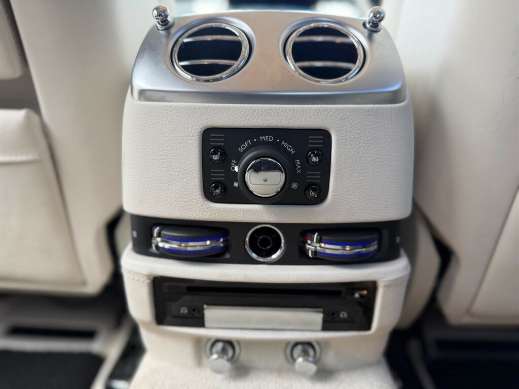 Rolls-Royce Ghost Ghost V12 Swb Green #77