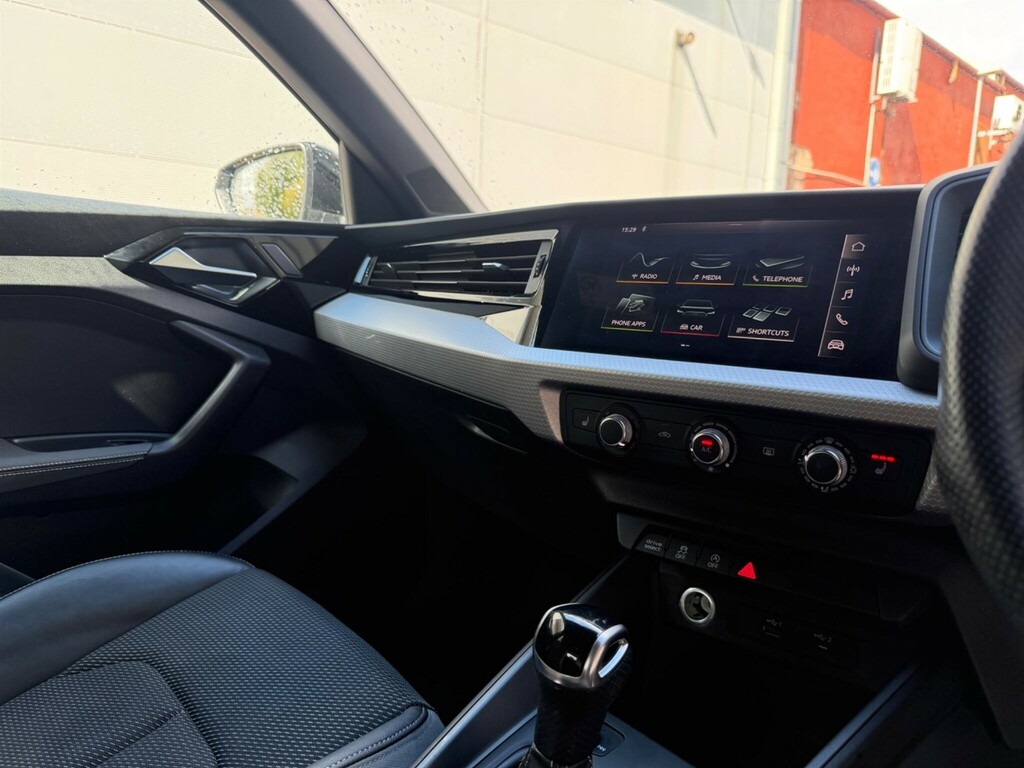 Audi A1 1.0 Tfsi 30 S Line Sportback S Tronic Euro 6 Ss VE68CFY Black #4