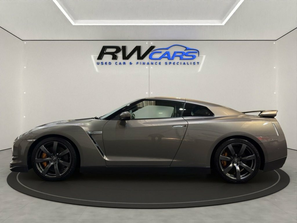 Nissan GT-R Black Edition Silver #1
