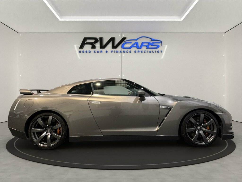 Nissan GT-R Black Edition Silver #5