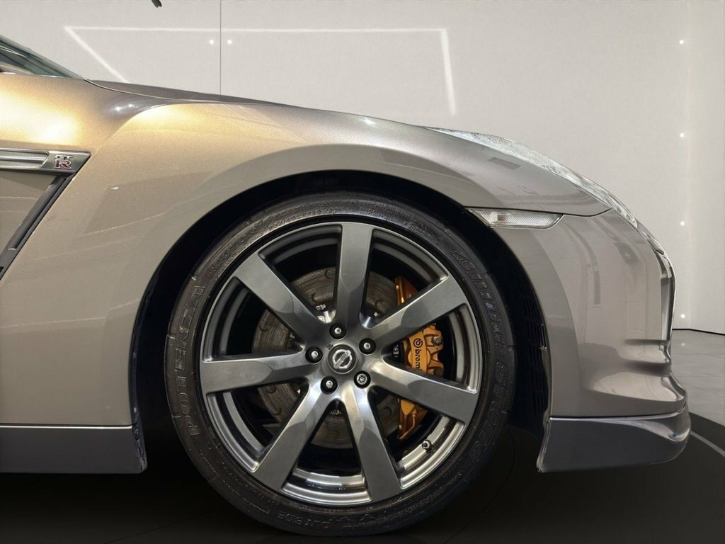 Nissan GT-R Black Edition Silver #7