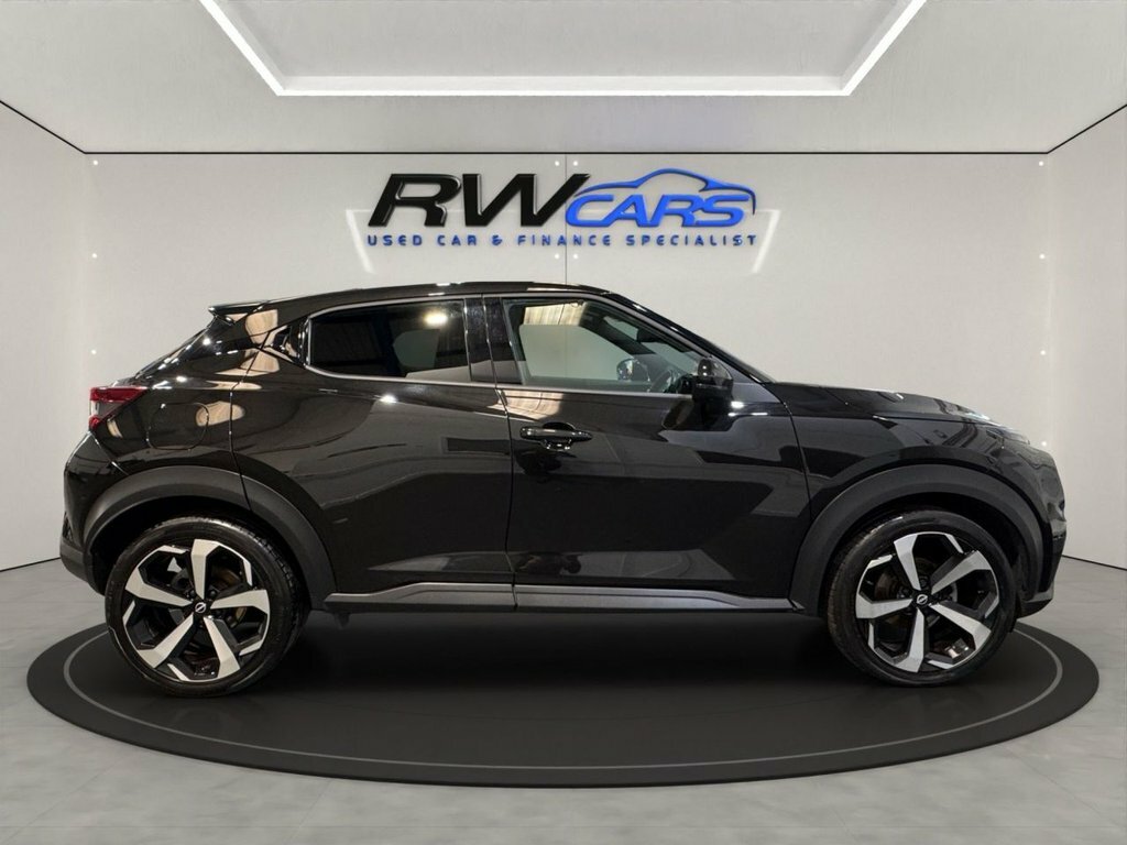Nissan Juke 1L Tekna LA72XYT Black #6
