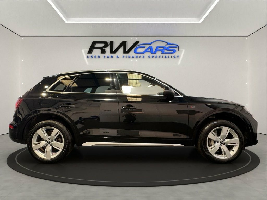 Audi Q5 2L S Line AV22KKM Black #6