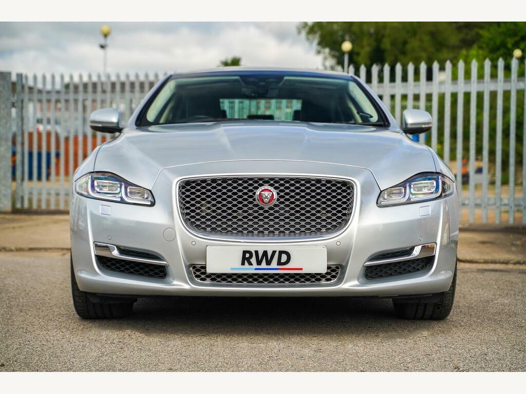 Jaguar XJ 3.0D V6 Portfolio Euro 6 S S Silver #6