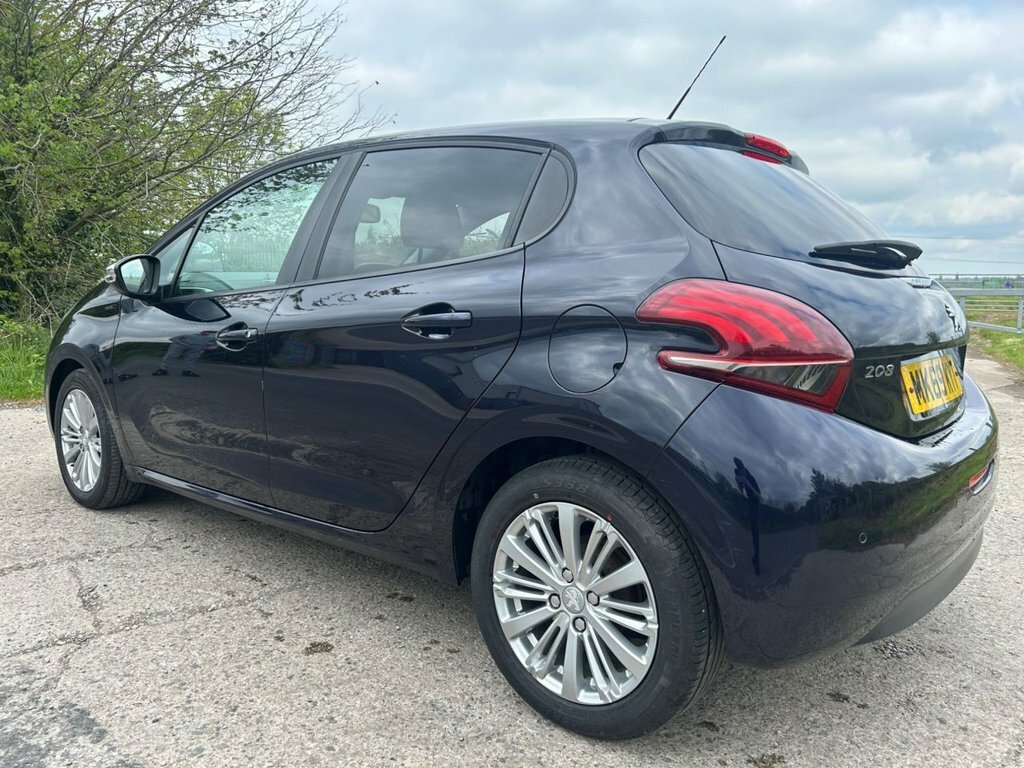 Peugeot 208 1.2L Signature MK69KYT Blue #6