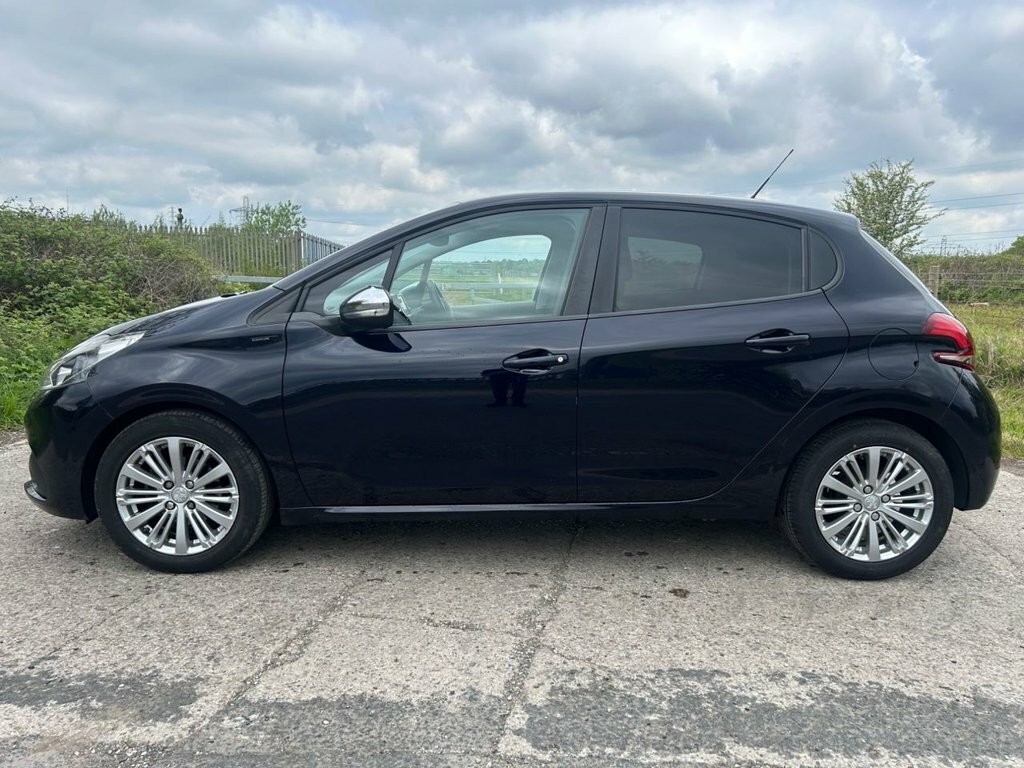 Peugeot 208 1.2L Signature MK69KYT Blue #5
