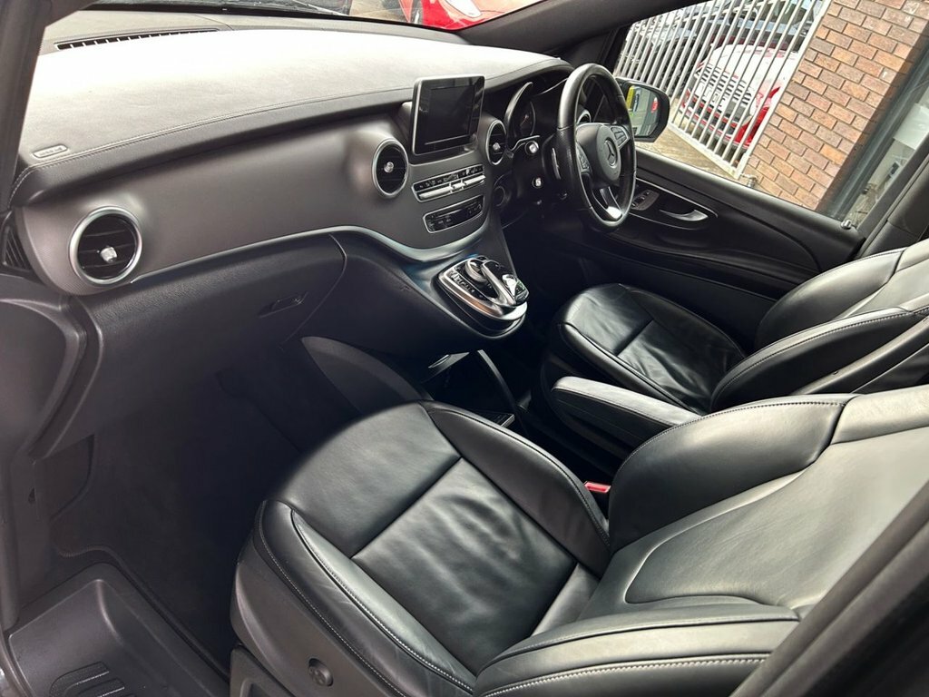 Mercedes-Benz V Class 2.1L V220 D Sport L KR68EZS Black #2