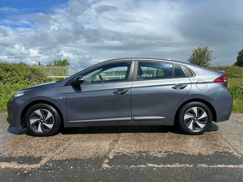 Hyundai Ioniq 1.6L Se BL68DZO Grey #5