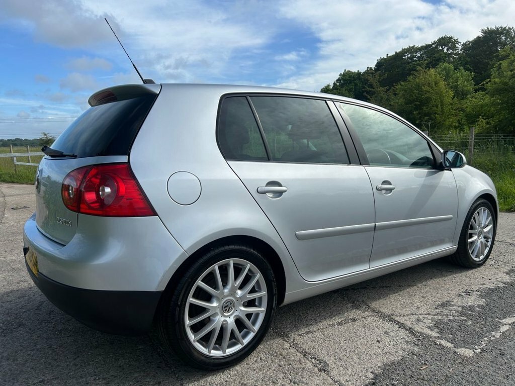 Volkswagen Golf 2L Gt Silver #3