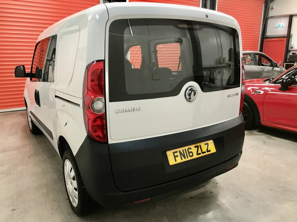 Vauxhall Combo 2300 1.3 Cdti 16V Ecoflex H1 Glazed Crew Van Ss White #3