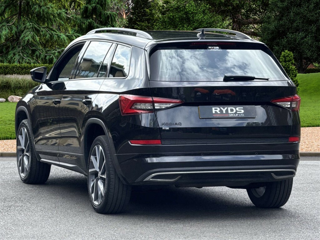 Skoda Kodiaq Sportline Tsi YL21LGU Black #4