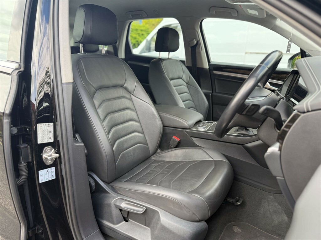 Volkswagen Touareg V6 Sel Tdi 4Wd BX19UMD Black #4