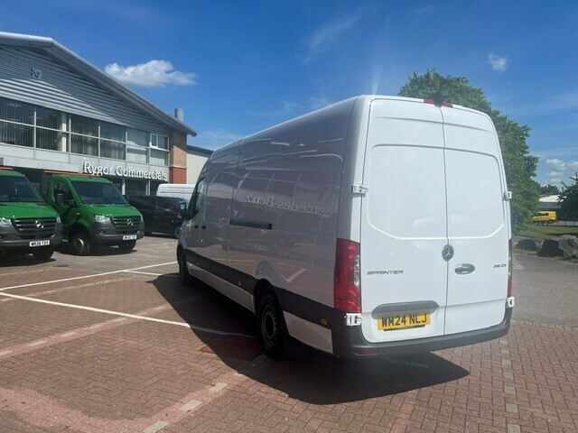 Mercedes-Benz Sprinter 315 Cdi Select WM24NLJ White #4