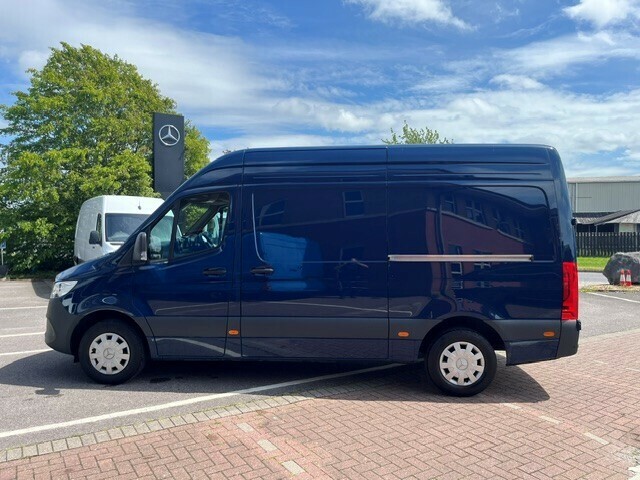 Mercedes-Benz Sprinter 315 Cdi Pro KR75OKU Blue #3