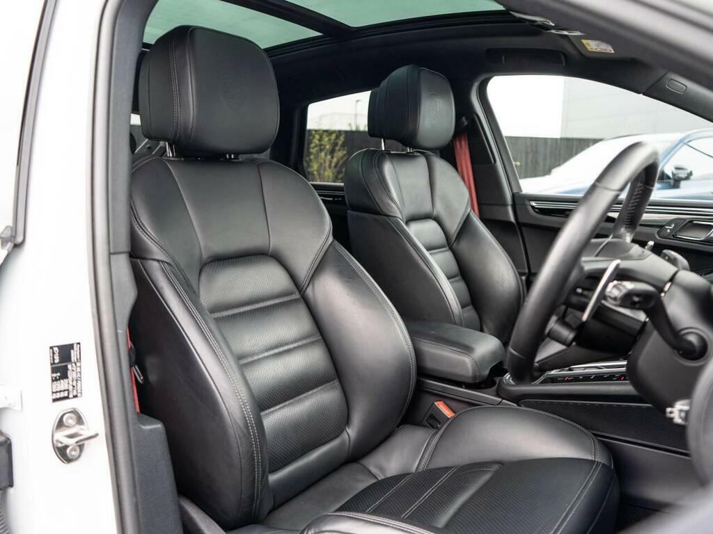 Porsche Macan S Pdk AK23UUG White #5