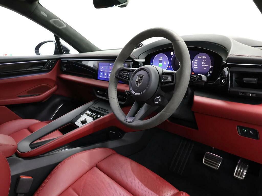 Porsche Macan Turbo  #4