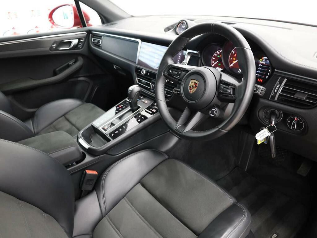 Porsche Macan Gts Pdk WJ73DFC Red #4