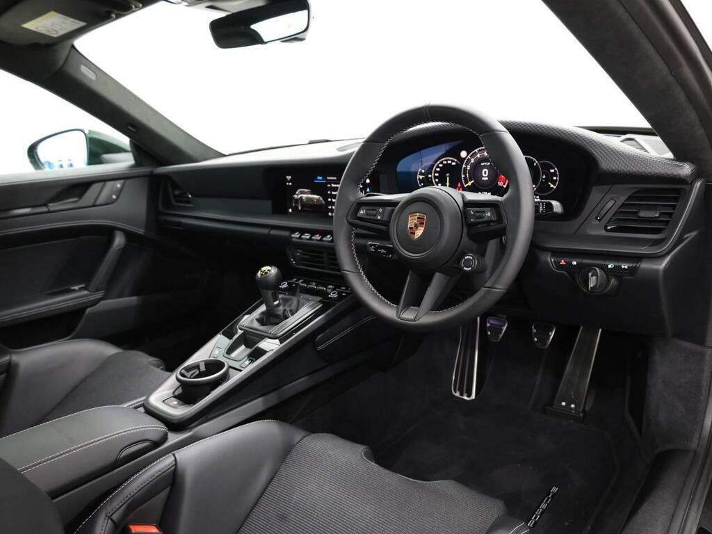 Porsche 911 Gt3 Touring #4