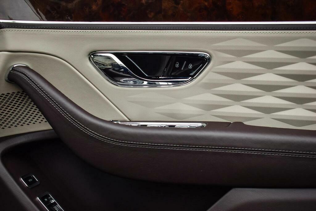 Bentley Flying Spur First Edition #20