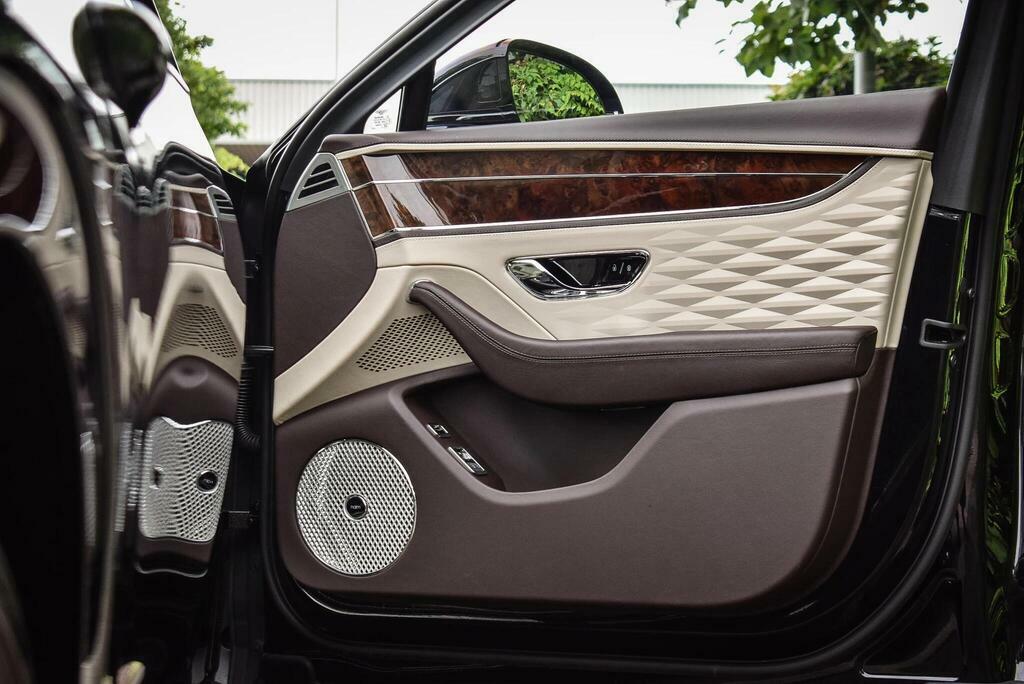 Bentley Flying Spur First Edition #16