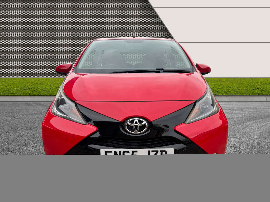 Toyota Aygo X 1.0 Aygo X-pression Vvt-i Cvt Red #2
