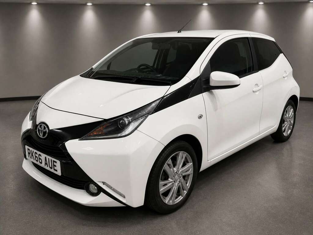 Toyota Aygo X 1.0 Aygo X-pression Vvt-i Cvt White #3