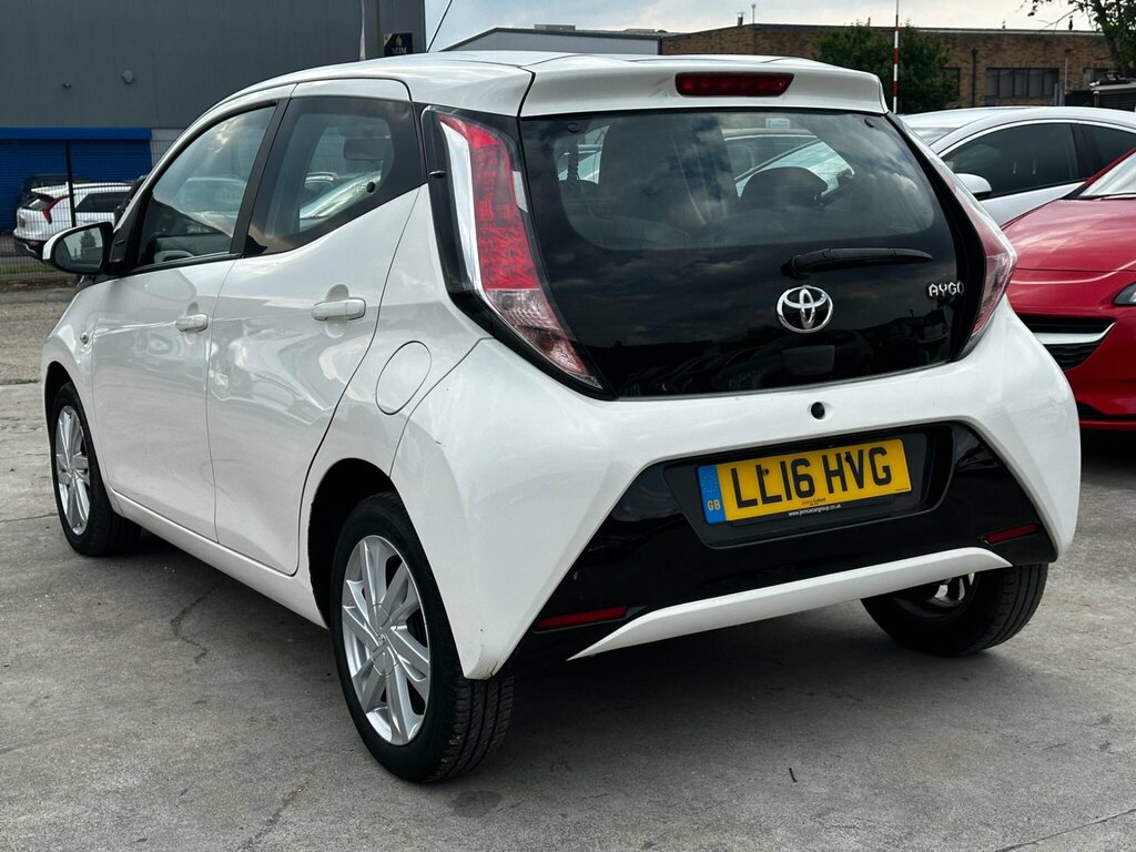 Toyota Aygo 1.0 Vvt-i X-pression Euro 6 LL16HVG White #6