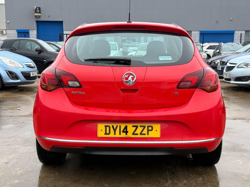 Vauxhall Astra 1.6 16V Sri Euro 5 DY14ZZP Red #6