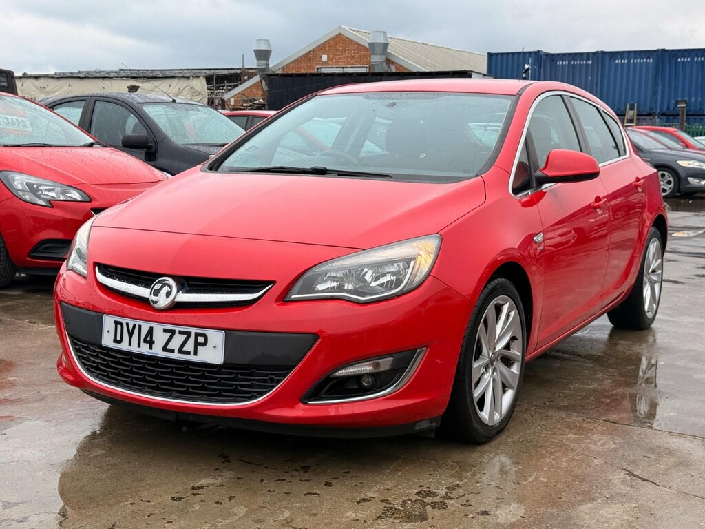Vauxhall Astra 1.6 16V Sri Euro 5 DY14ZZP Red #3