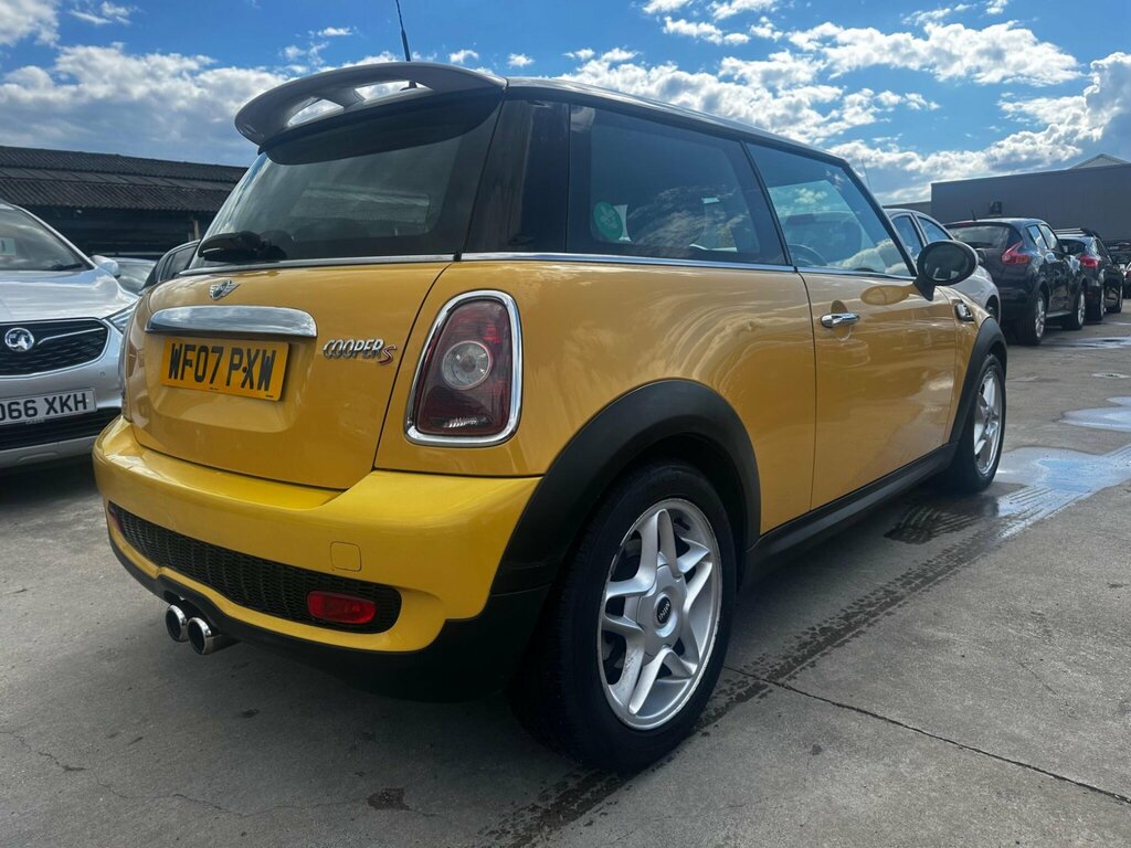 Mini Hatch 1.6 Cooper S Steptronic Euro 4 Yellow #5