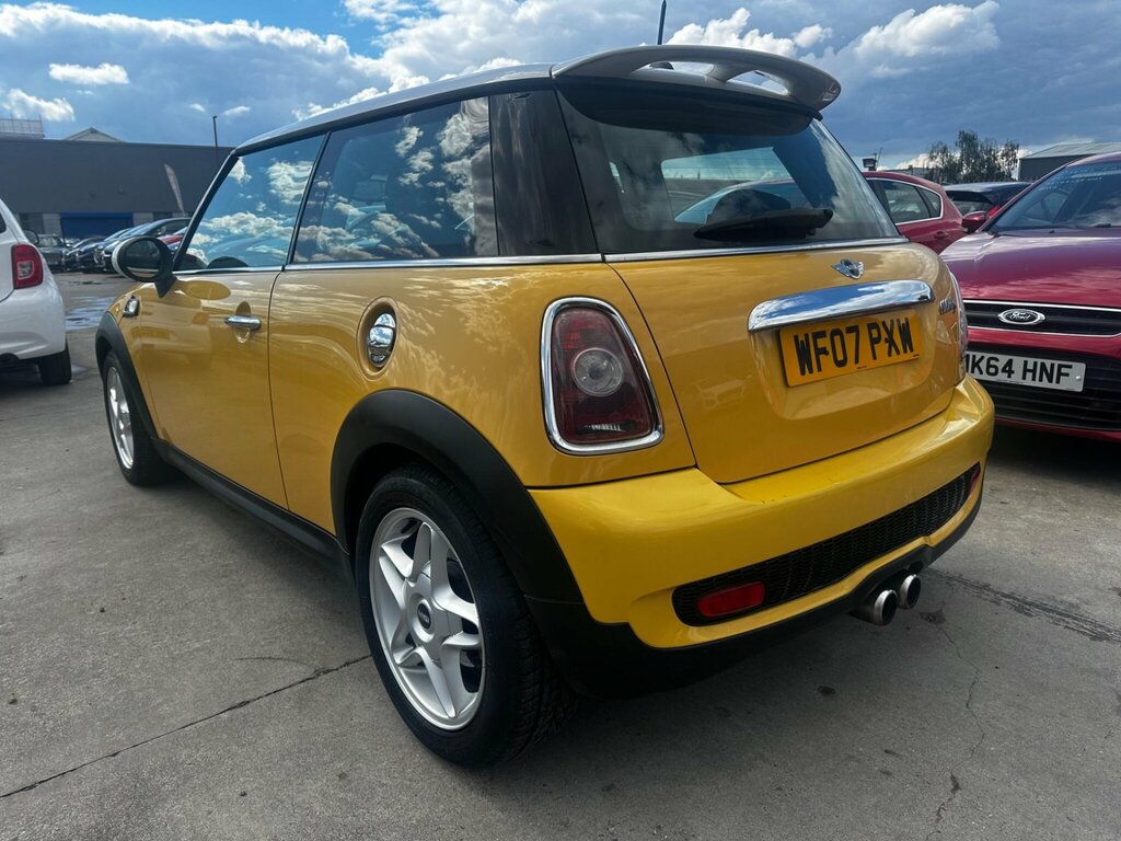 Mini Hatch 1.6 Cooper S Steptronic Euro 4 Yellow #6
